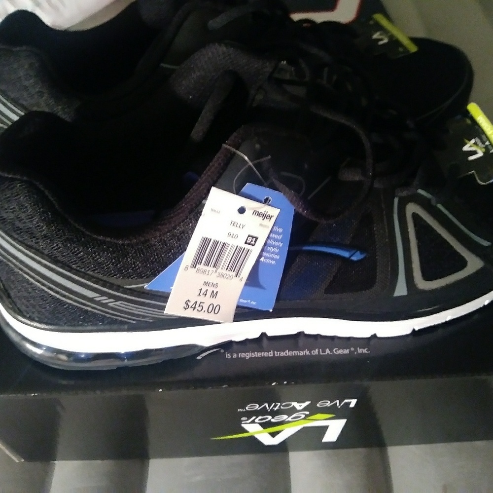 Men's La Gear size 14